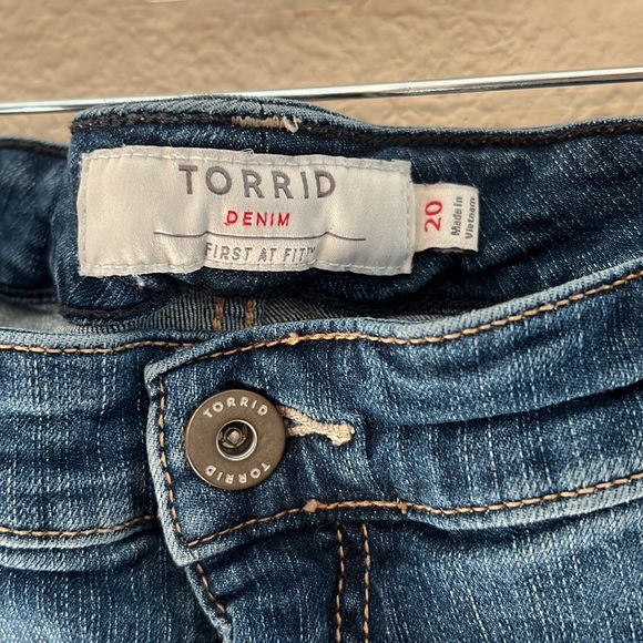 Torrid distressed shorts - Picture 2 of 3
